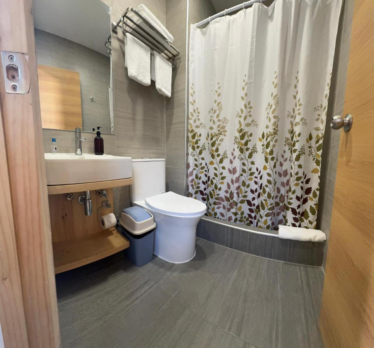 איקוויקה Vistara Suites מראה חיצוני תמונה